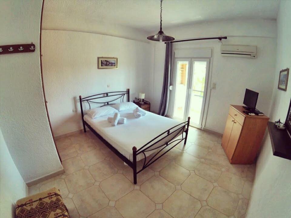 Adonis Villa Куцунари Екстериор снимка