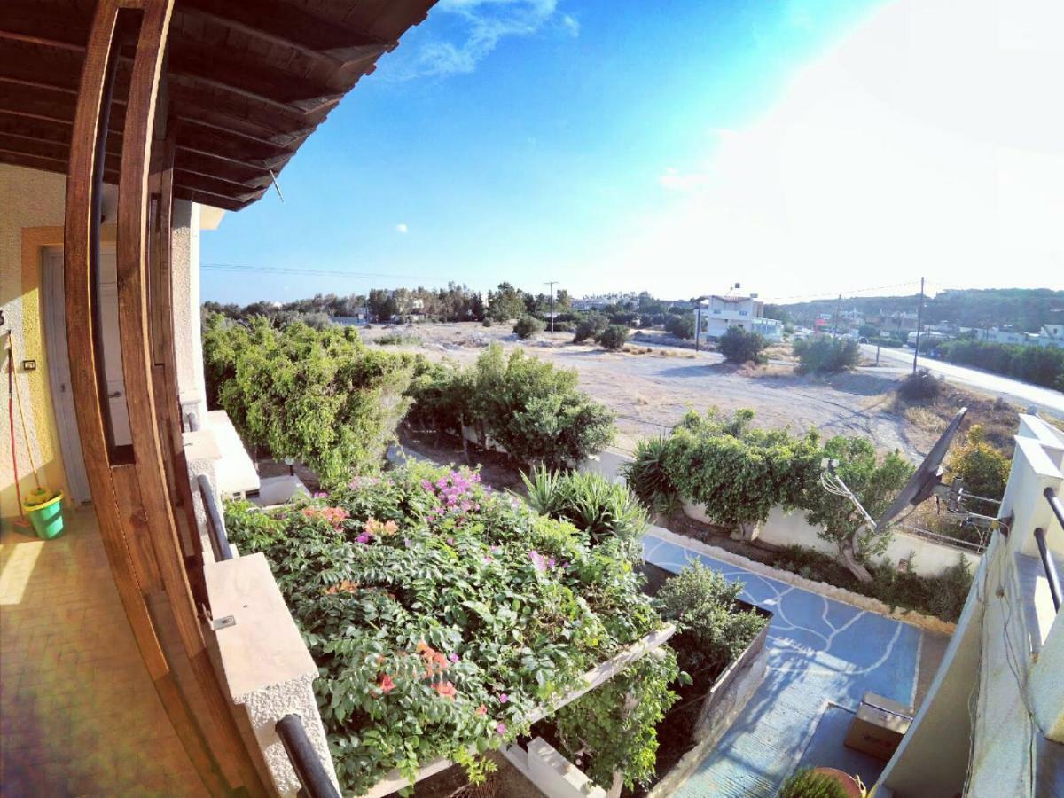 Adonis Villa Куцунари Екстериор снимка
