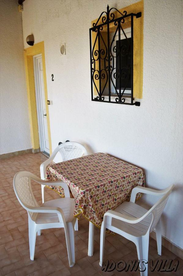 Adonis Villa Куцунари Екстериор снимка